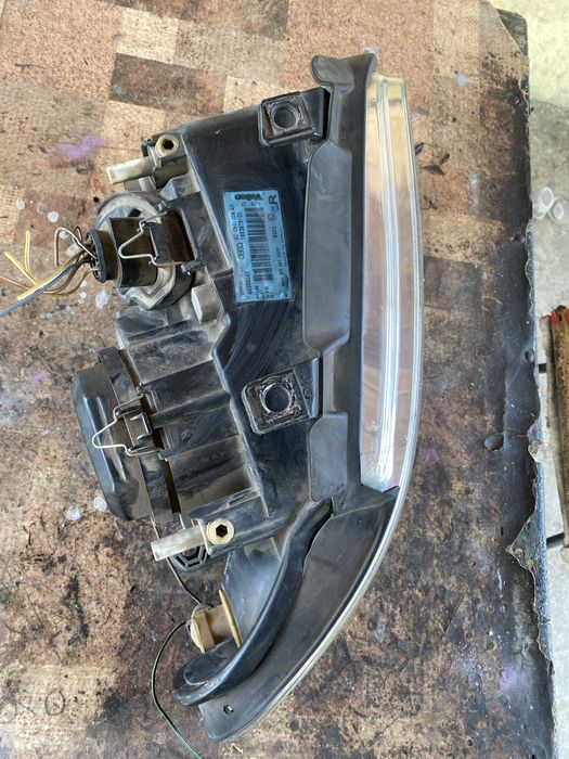 Десен фар за ауди а4 б5