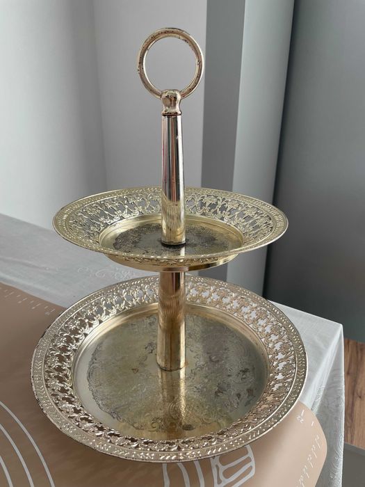 двухъярусная сервировочная подставка