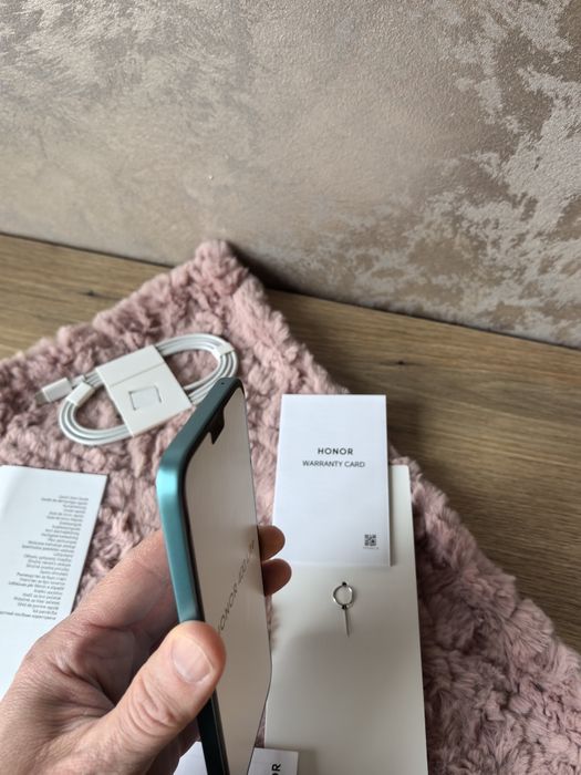 3 години гаранция от Yettel, Honor 400 lite!