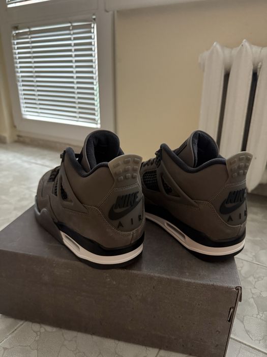 Air Jordan 4 retro Cave stone & black moon ( НЕУПОТРЕБЯВАНИ )