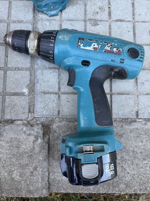 Продавам комплект винтоверти Makita