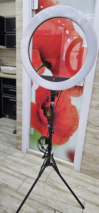 LED лампа 21 инча /53 см/