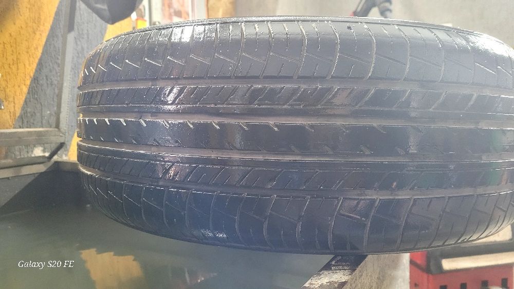 215/55/17 Yokohama 1штук