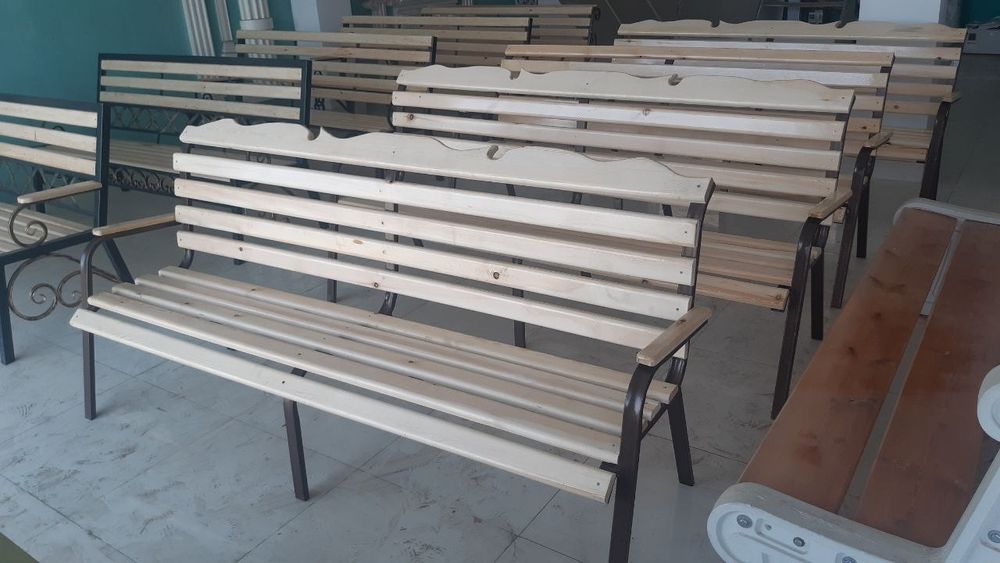 Скамейка сотилади