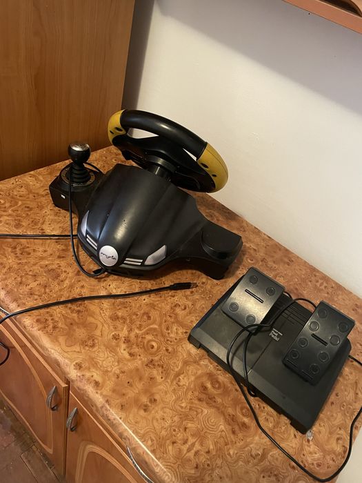 Vand volan gaming myria