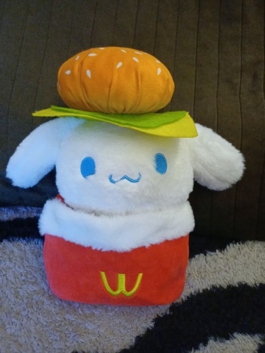 fun sanrio cinnamon roll dog hamburger