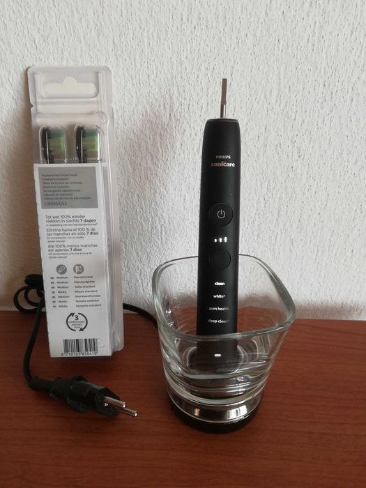 Philips Sonicare HX991 от серията PHILIPS DiamondClean 9000 Smart