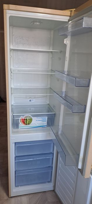 Продам холодильник беко