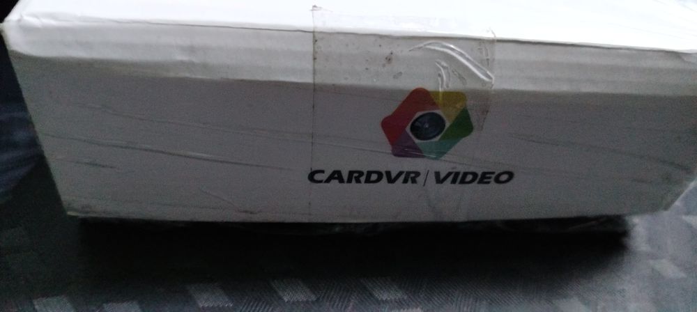 Camera de bord auto filmează fata spate