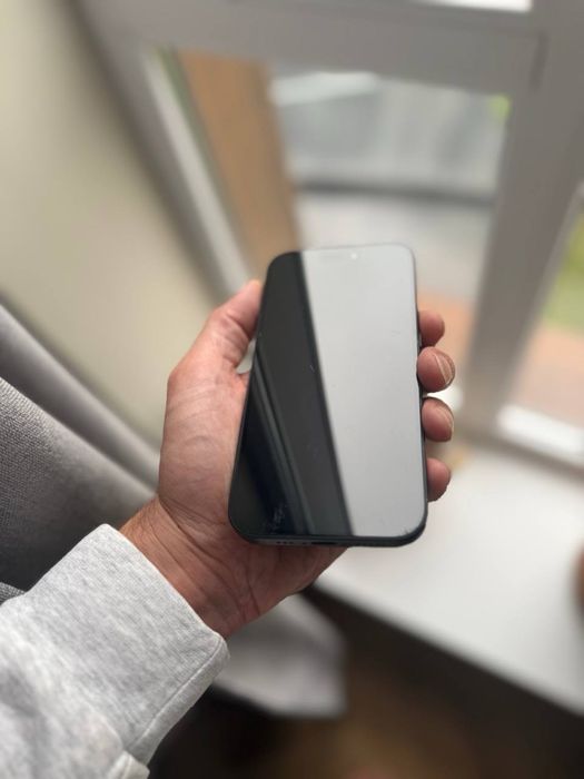 Iphone 16 память 128 бата 100% e sim