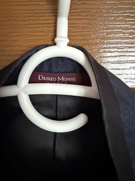 Мъжки костюм на Desizo Monni