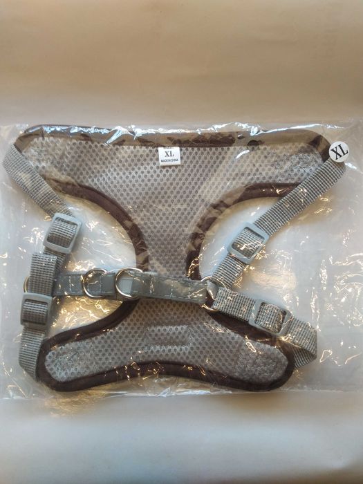 Неопренова жилетка и нагръдник за малко куче.