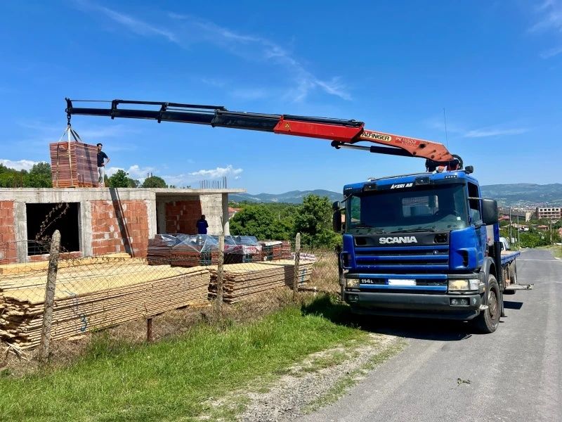 Камион с кран, Транспортни услуги