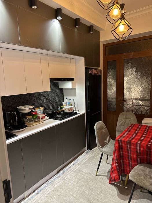 Срочно Продаётся Яккасарай ШРуставели 1/4/4 евро ремонт с мебелью !