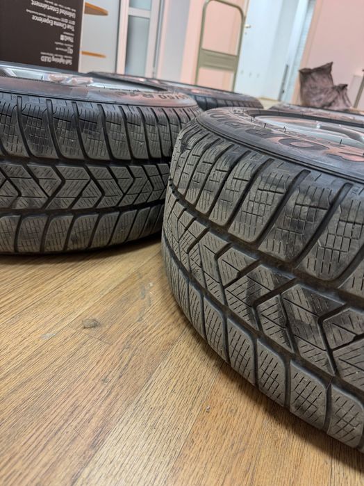 BMW Оригинални джанти 19' X5/X6 Зимни гуми Pirelli Scorpion 255/50/19
