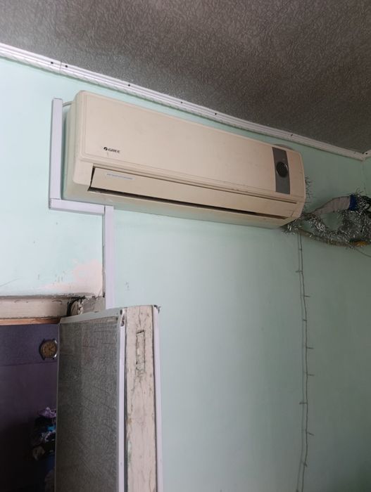 Продаю кондиционер GREE 9 рабочий