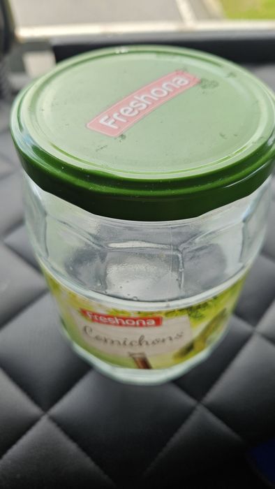 Продавам винтови буркани 720 гр