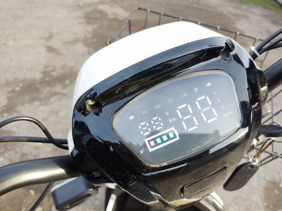 Электроскутер SK8