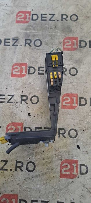 Tablou sigurante / Modul control baterie Citroen C4 Picasso 9666527580