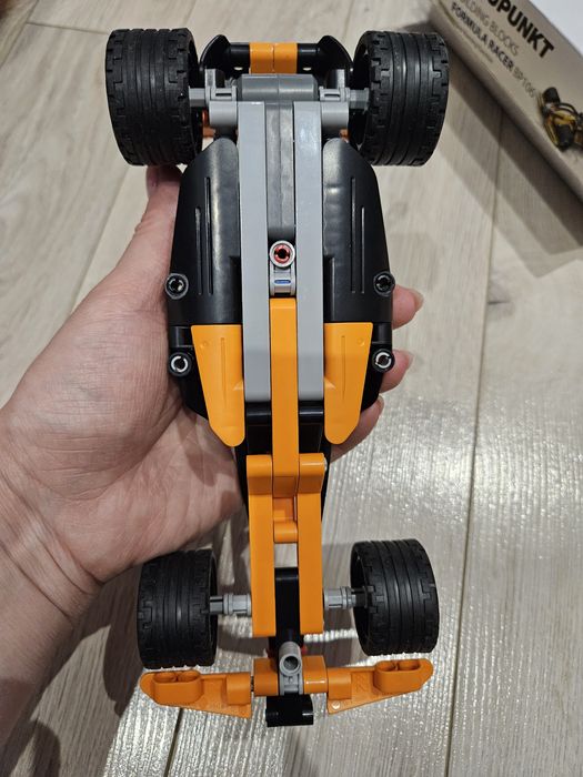 Игрушка машинка конструктор