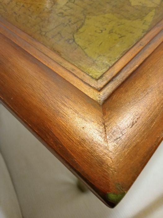 нестандартна арт масичка,нощно шкафче