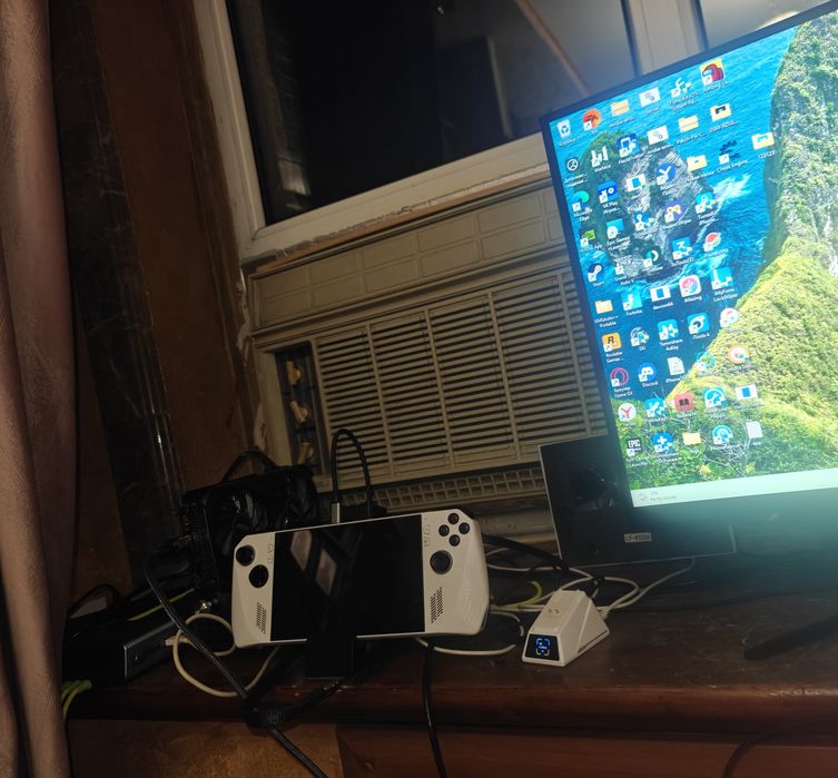 Продам Asus rog ally z1 extreme + rtx 4060 8gb