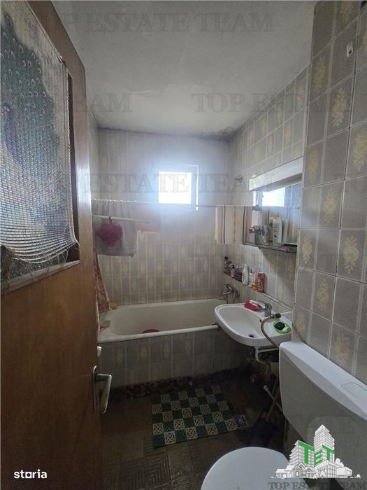 Apartament 3 camere renovabil in cartier Drumul Taberei zona Favorit,