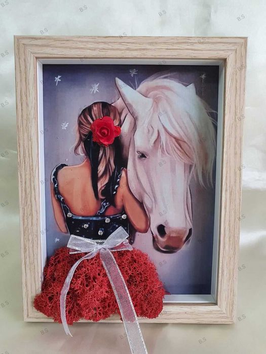 Картина със сканидинавски мъх