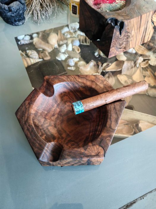 Арт пепелник за пури