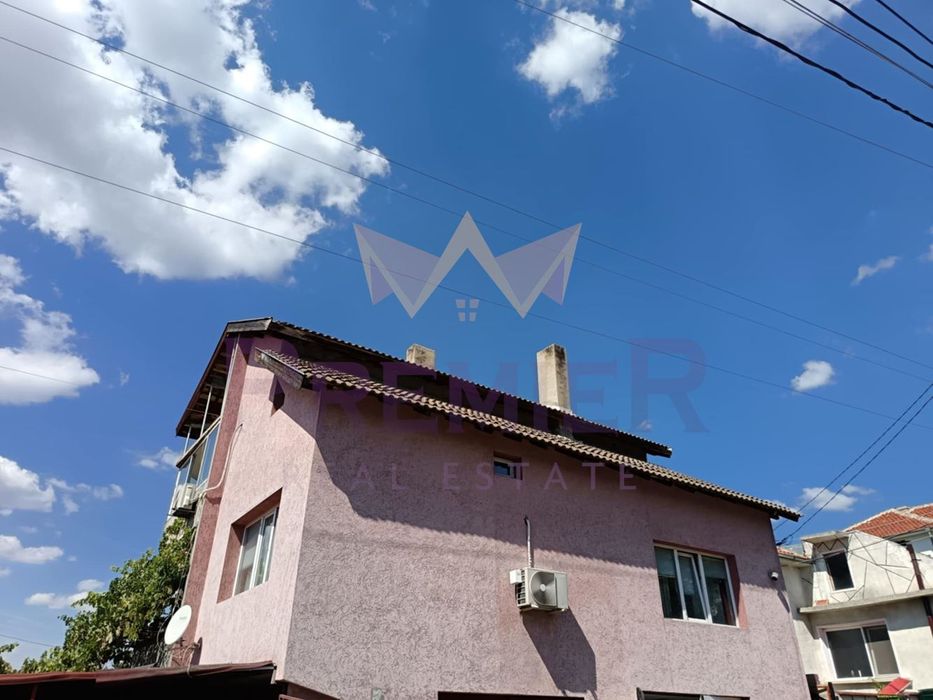 Продава се Къща в Аксаково - 174 кв.м за 1075 €/кв.м - Снимка #1