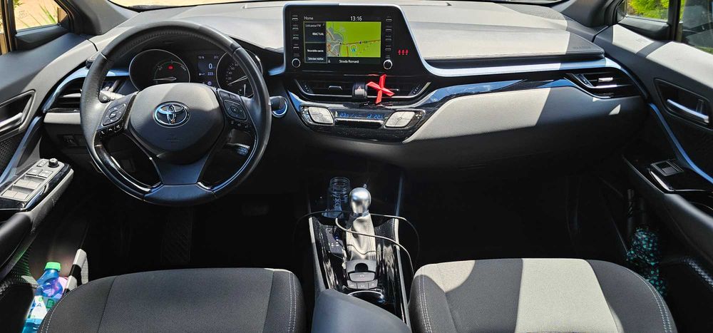 Toyota chr hibrid , BI-TON--Distronic,Automat. 184.CP