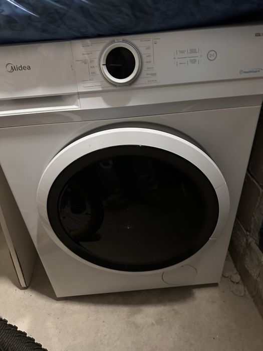 Стиральная машинка Midea