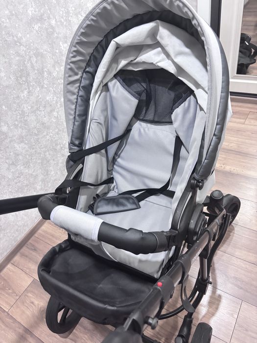Продам коляску 2в1 Pituso Konfort