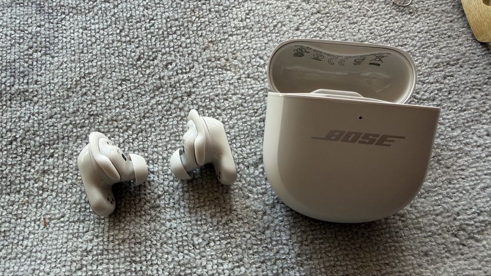 Schimb căști Bose QC Ultra 2 earbuds cu airpods 3 pro