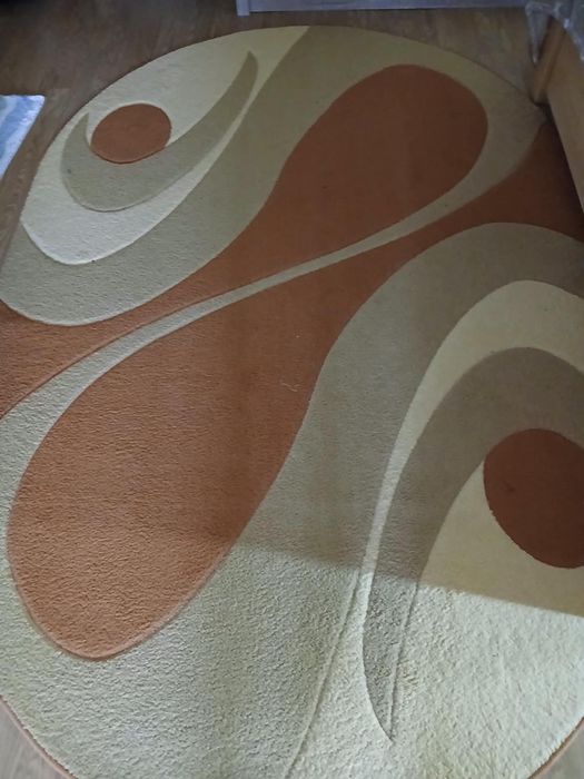 De vanzare 3 covoare