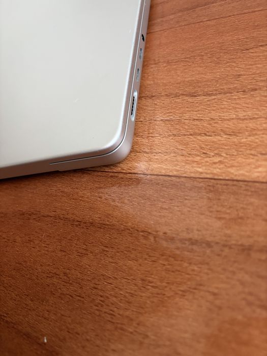 Macbook pro 14 m1pro 16/512