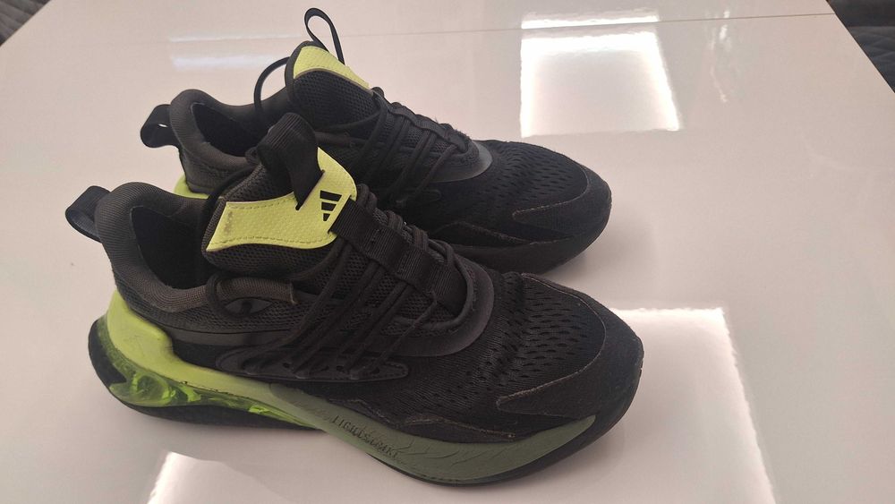 Оригинални маратонки Adidas 41.1/2