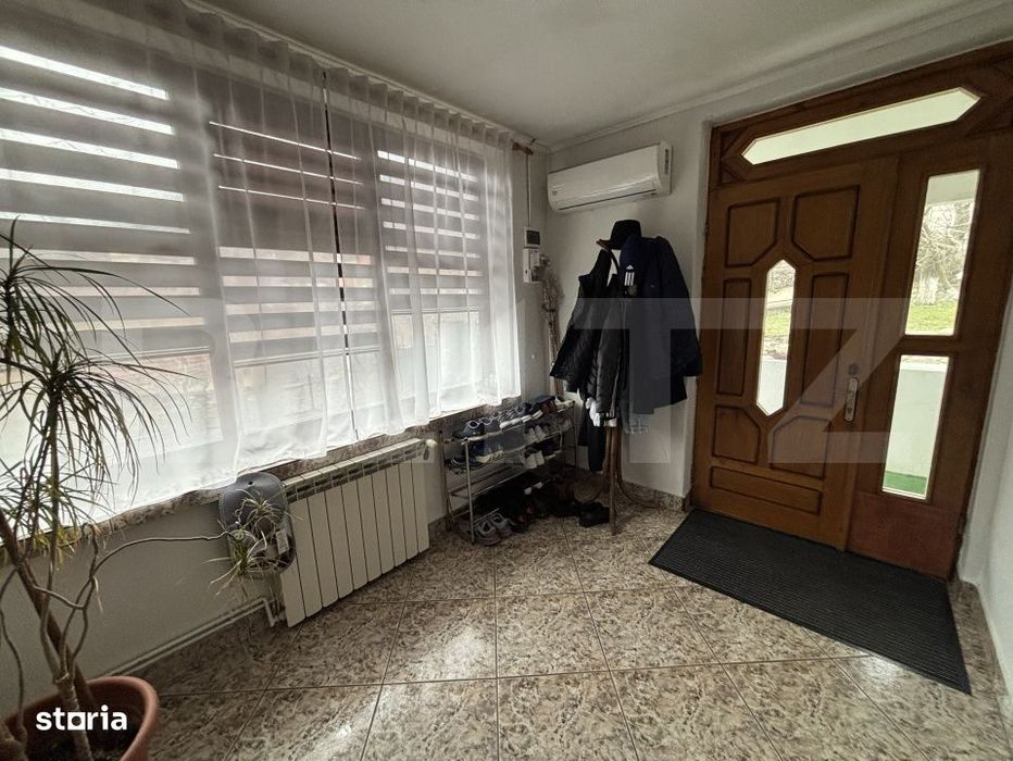Casa de vanzare, 98 mp, zona Centru