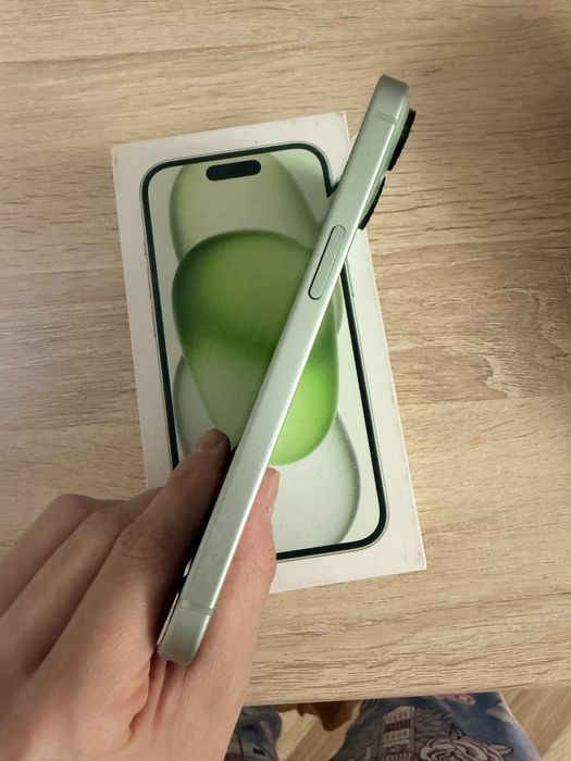 Продам Iphone 15