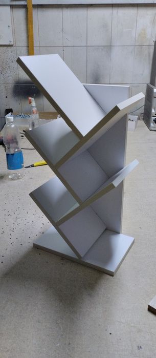 Полка для книг белая