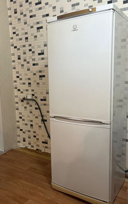 Срочно продам холодильник