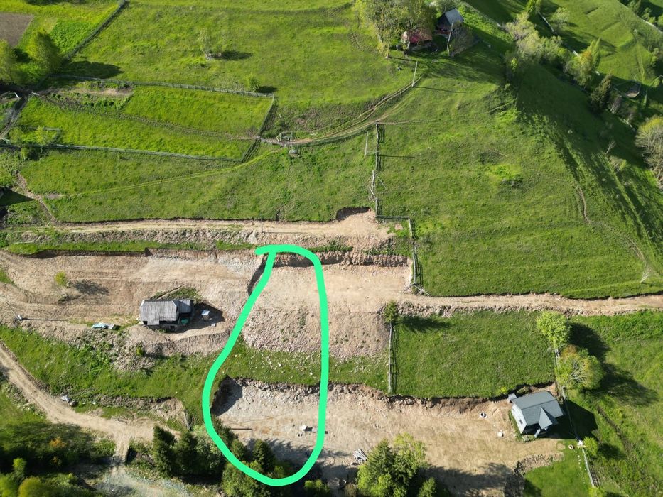 Vând teren intravilan in Baisoara