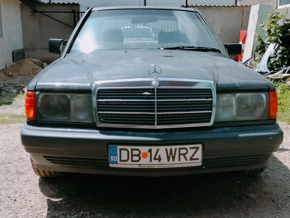 Vând Mercedes 190