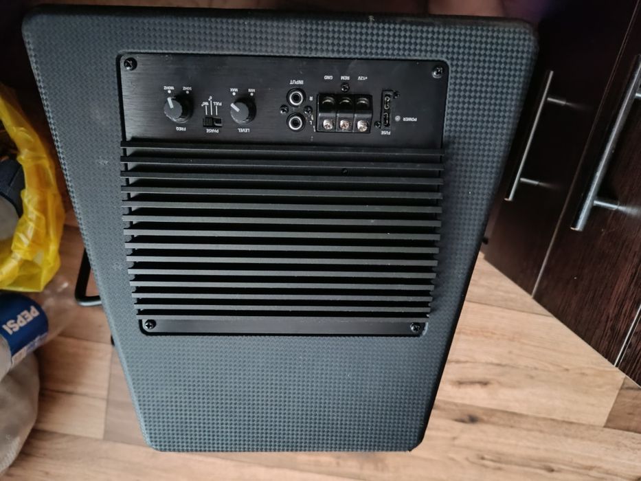 Продам сабвуферр