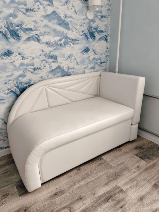 Продам подростковый диван