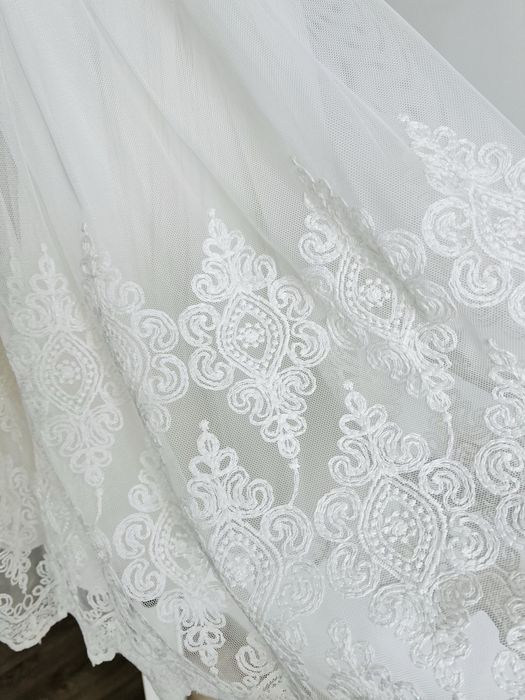 Гипюровое платье