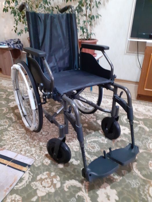 Продам коляску инвалидную, комнатную .