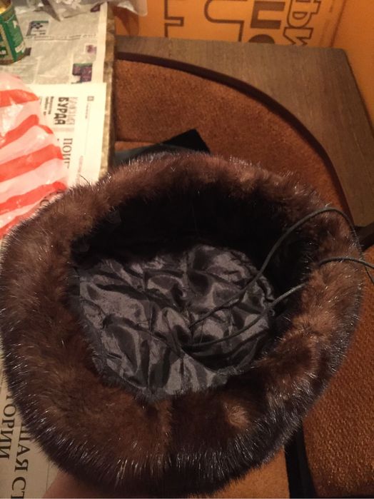 Норковые шапки на продаже