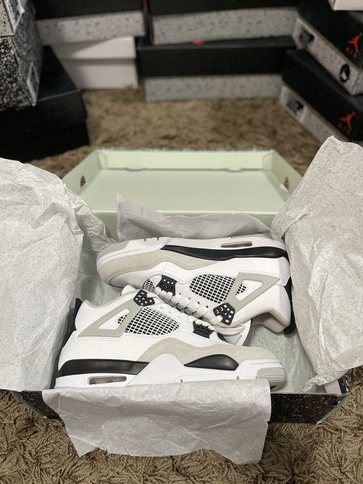 Jordan 4 Retro Military Black