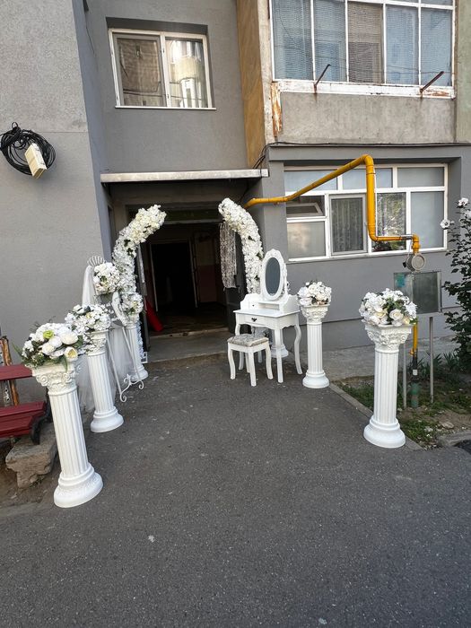 Măsuță învelit mireasa